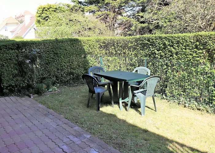 Pres De La * Cabourg